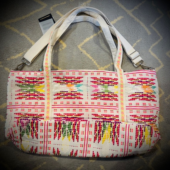 🆕 America & Beyond Embellished Tote Bag - Picture 9 of 9